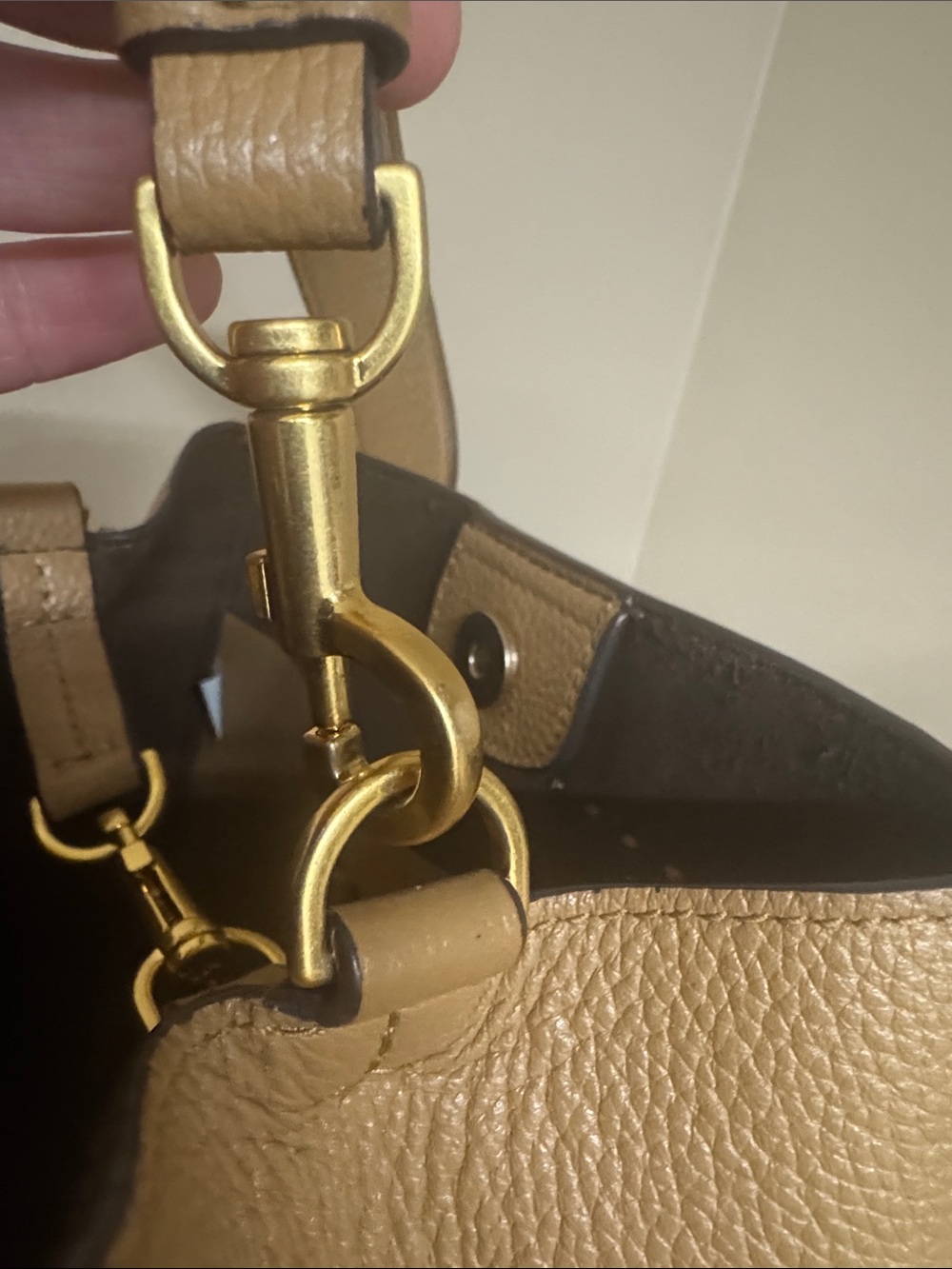 Tory Burch Pebbled Leather Bucket Shoulder Bag in Tan - Picture 7 of 9